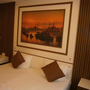 Nos Istanbul